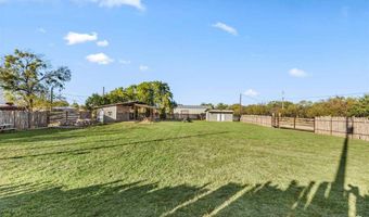 305 N SYCAMORE St, Archer City, TX 76351