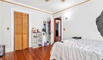 51 Oakland Ave, Cranston, RI 02910