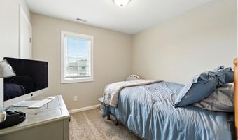 1308 Hideaway Dr, Auburn, IN 46706