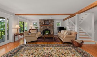 275 Shore Dr N, Bridgewater, NH 03222
