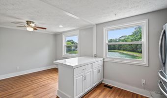 8336 CLAREMONT WOODS Dr, Alexandria, VA 22309