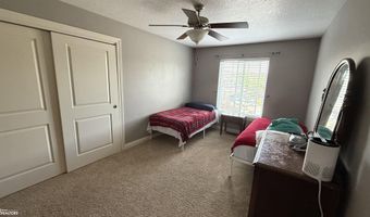 25 Ash Ct, North Liberty, IA 52317