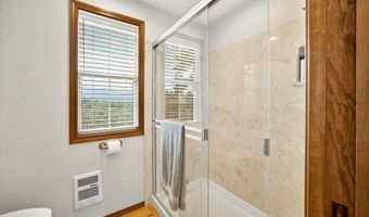 500 Pompadour Dr, Ashland, OR 97520