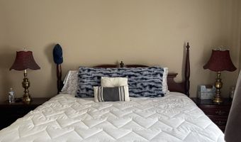 11 Stone St, Danbury, CT 06810