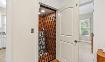 5114 WESSLING Ln, Bethesda, MD 20814
