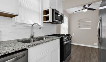1059 Lawrence Dr, Columbus, OH 43207