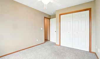 1805 Goose Lake Cir, North Liberty, IA 52317