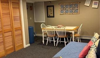 28 Mast Ct, Middletown, RI 02842