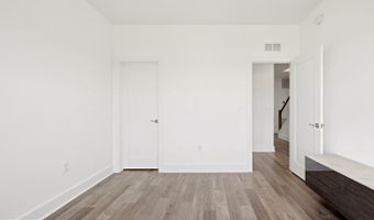 44824 TIVERTON Sq, Ashburn, VA 20147