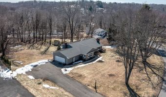 9 Delno Dr, Danbury, CT 06811
