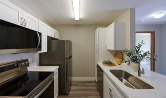 56 Kunihi Ln 323, Kahului, HI 96732