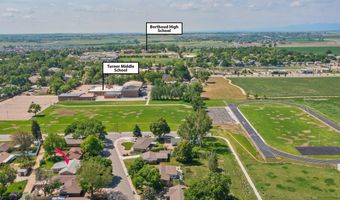 820 10th St, Berthoud, CO 80513