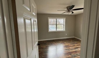 685 S 9th St, Batesville, AR 72501