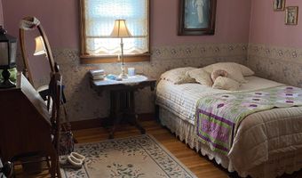 766 W Clark St, Berne, IN 46711