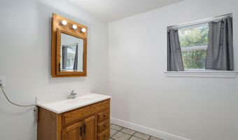 6896 N Farm Rd 1, Ash Grove, MO 65604