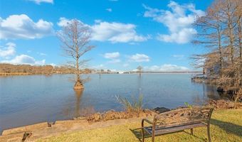 5740 S Lakeshore Dr, Shreveport, LA 71119