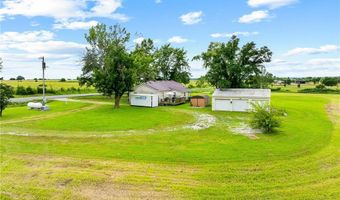 9012 NW State Route 52 Hwy, Amoret, MO 64722