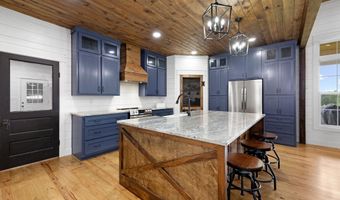 387 Emory Dr, Arab, AL 35016