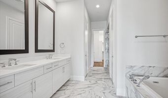 4122 Belt Line Rd, Addison, TX 75001