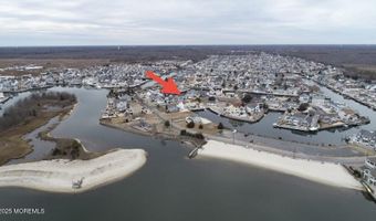 3 Drake Dr, Bayville, NJ 08721