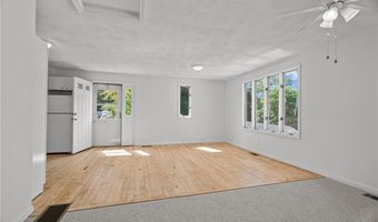 129 Simmonsville Ave, Johnston, RI 02919