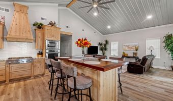 5004 Oak St, Bay St. Louis, MS 39520