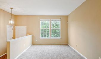 43191 RIDERS Sq, Broadlands, VA 20148