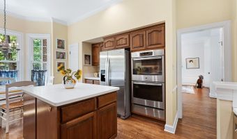 9209 TOWN GATE Ln, Bethesda, MD 20817