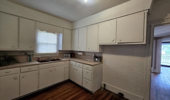902 N Jefferson St, Ava, MO 65608