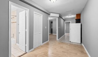 1613 17TH Pl SE 201, Washington, DC 20020