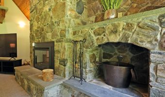 707 Benton Hill Rd, Becket, MA 01223