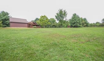 3090 Shamrock Ln, Birdseye, IN 47513