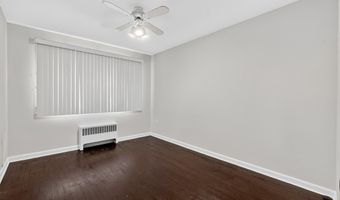 2321 ALTAMONT Pl SE 103, Washington, DC 20020