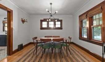 1613 N DIVISION St, Appleton, WI 54911