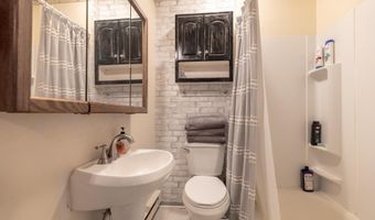 1 Oak Dr, Absecon, NJ 08201