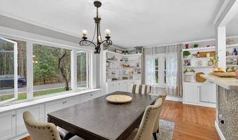 6 North Rd, Foster, RI 02825