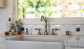 621 Beach Dr, Aptos, CA 95003