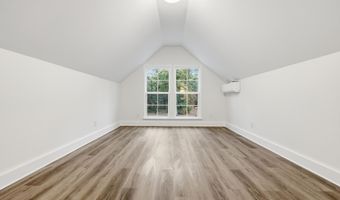 579 Sams Point Rd, Beaufort, SC 29907