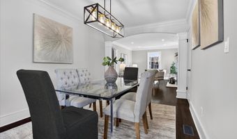 1607 N GLEBE Rd, Arlington, VA 22207