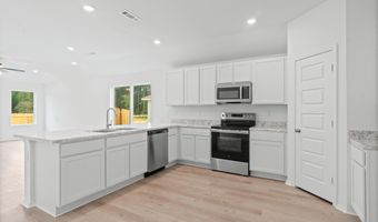 8089 Chesapeake Trl, Bauxite, AR 72011