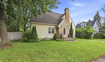 821 S WEIMAR St, Appleton, WI 54915