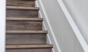 466 Essex St, Bangor, ME 04401