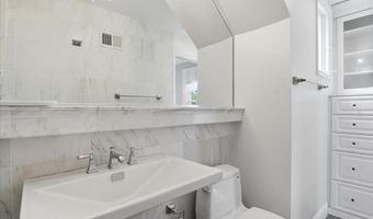 2316 N STAFFORD St, Arlington, VA 22207