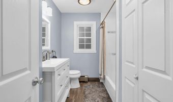266 Orchard Ave, Belford, NJ 07718