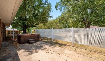 605 7th St, Barling, AR 72923