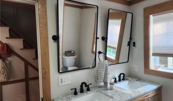 155 Hatchery Rd, North Kingstown, RI 02852