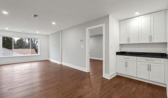 4917 ERIE St, Annandale, VA 22003