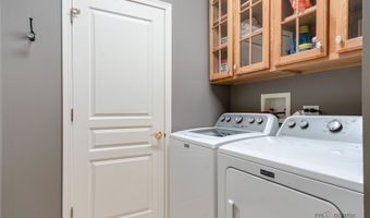 2 Tiverton Ct, Algonquin, IL 60102