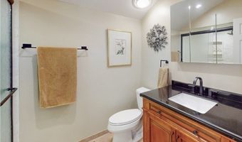 563 E Acadia Pt, Aurora, OH 44202