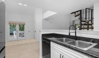 1564 Tanglewood Ln 15, Escondido, CA 92029